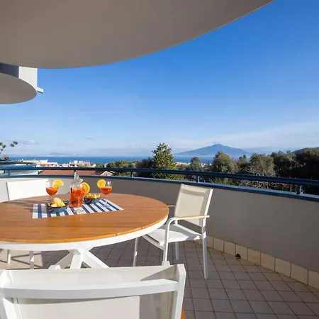 Sorrentovibes - Modern Family With Views Ferienhaus Sorrent