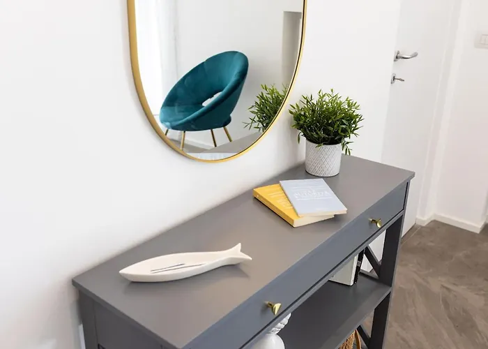 Sorrentovibes - Modern Family With Views *